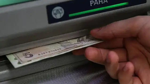 Koltuğu AKP'den devralan MHP'li başkan: Belediye çökmüş durumda, bankamatik personeli var
