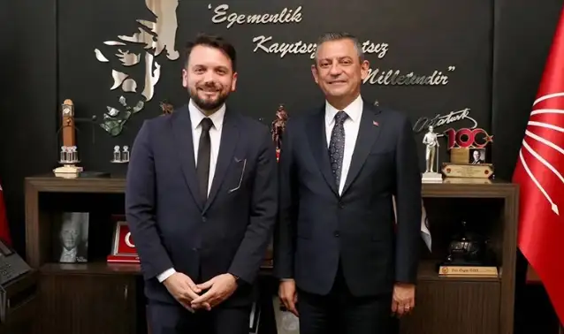 Özgür Özel'den "Taha Hüseyin Karagöz" açıklaması: Nikah davetiyesi için uğradı