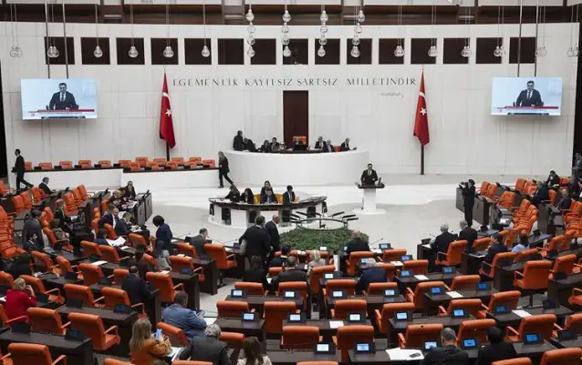 Kürtçe anadilde eğitim için hazırlanan kanun teklifi işleme konulmadı