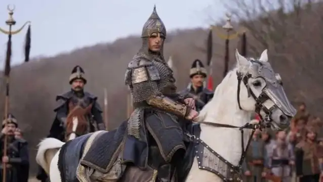 TRT'nin Fetihler Sultanı dizisinde set çalışanları toplu işten çıkarıldı! Sine-Sen insanlık dışı muameleyi anlattı