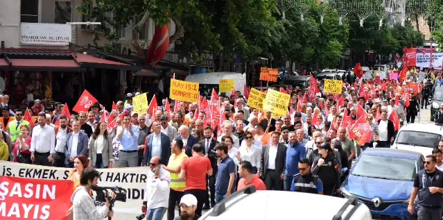Manisa'da 1 Mayıs coşku içinde kutlandı