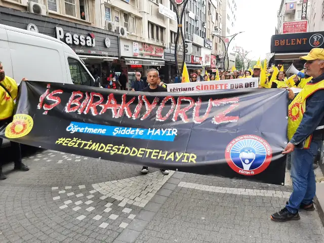 Eğitim emekçileri şiddete karşı ayakta: Can güvenliğimiz için ses veriyoruz!