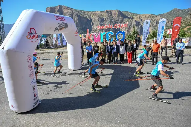Hakkari'de "5. Fotosafari ve Doğa Sporları Festivali" başladı