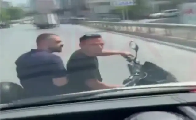 İstanbul'da motosikletle ambulansın önünü kesen 2 şüpheli yakalandı