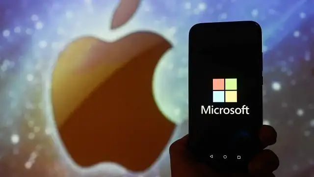 Apple, Microsoft'u geçip yeniden dünyanın en değerli şirket oldu