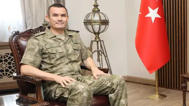 Makam aracıyla insan kaçakçılığı yapan tuğgeneral tutuklandı