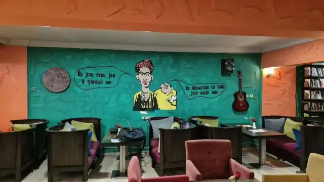Diyarbakır’da sadece Kürtçe hizmet veren kafenin sahibine ev hapsi
