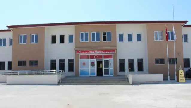 "Diyarbakır'da 32 tutsak gıda zehirlenmesinden kaynaklı hastaneye kaldırıldı"