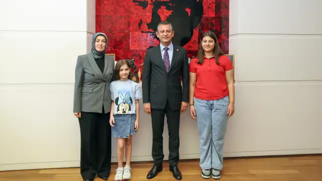 "Erdoğan’ın cinayeti Ayşe Ateş’ten dinlemesini öneren Özgür Özel olmuş"