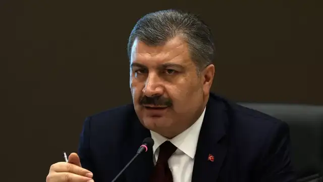 Gazeteci Saymaz, Sağlık Bakanı Fahrettin Koca istifasını sundu