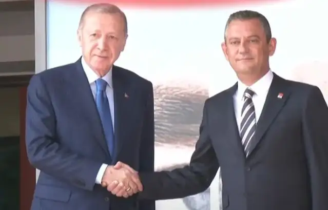 Erdoğan CHP Genel Merkezi'nde