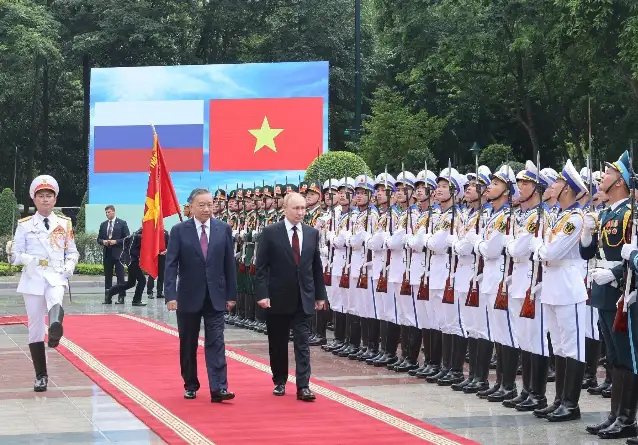 Putin ile Vietnam Devlet Başkanı To Lam, Hanoi'de bir araya geldi