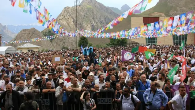 Hakkari'de kayyıma karşı miting: Bu politika kaybetmeye mahkumdur