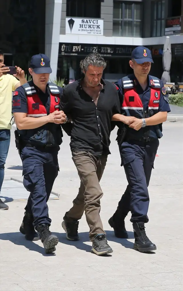 İstanbul'da denizde halıya sarılmış ceset bulundu: 1 şüpheli yakalandı