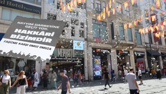 İstiklal Caddesinde kayyım protestosu