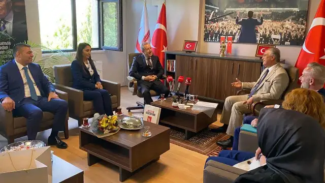 YRP ile MHP arasında bayramlaşma: "Devlet Bey evlenseydi hanımı iyi bakardı"