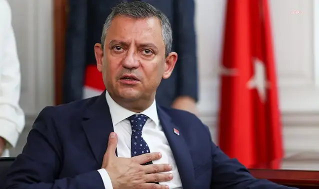 Özel, 16 genel başkanla bayramlaştı