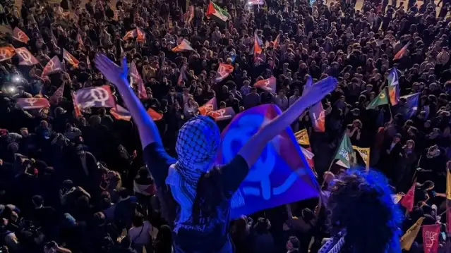 Paris'te, aşırı sağ protesto edildi