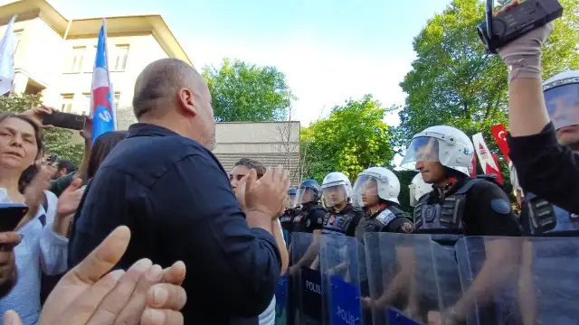 Hakkari’de kayyum İstanbul’da protesto edildi: Polis yürümeye izin vermedi!