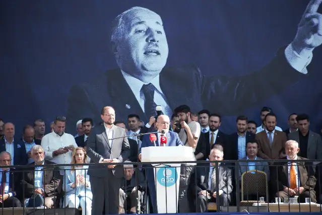 Saadet Partisi Genel Başkanı Karamollaoğlu gençlere seslendi