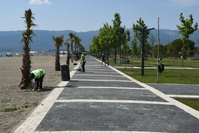 Balıkesir Büyükşehir Belediyesi 22 mavi bayraklı plajı yaz sezonuna hazırlıyor