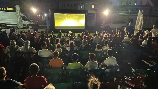 Adıyaman Belediyesinden çocuklara sinema etkinliği