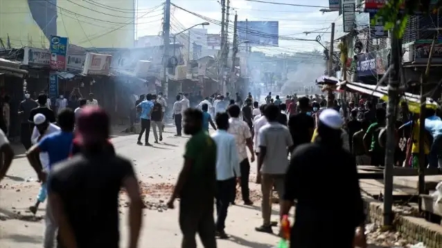Bangladeş'te "kamuda kontenjan" kararı protestolarında 75 kişi öldü