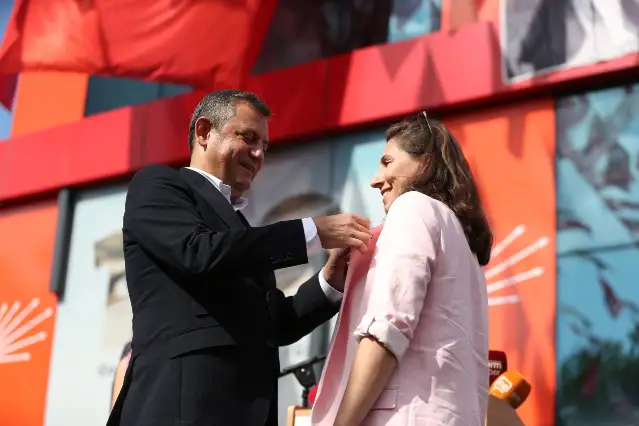 Özgür Özel 'küfeyi' sırtına aldı: 'Getir sandığı, biz taşıyacağız'