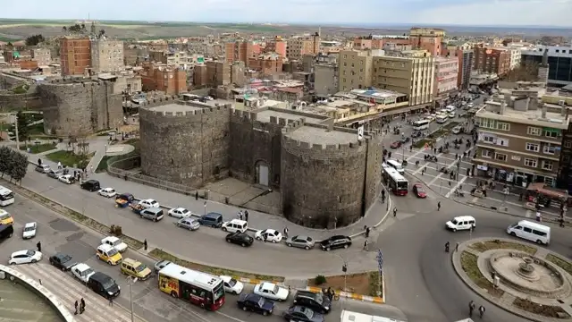 Diyarbakır’da büyük vurgun: MEB 10 müfettiş görevlendirdi