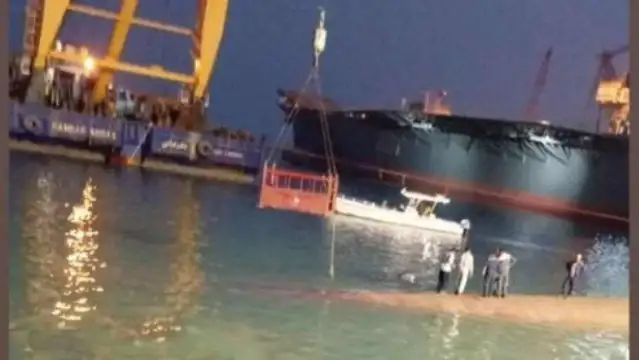 İran Donanması'na ait 'Sehend' adlı savaş gemisi battı