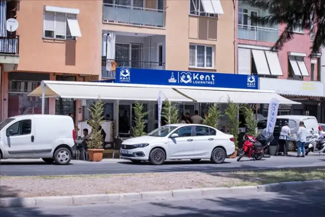 Kemeraltı ve Çiğli’nin ardından üçüncü Kent Lokantası şubesi Karabağlar'da açılıyor
