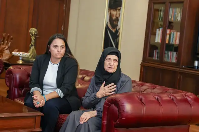 CHP Genel Başkanı Özel, Sinan Ateş'in annesi ve ablasıyla görüştü