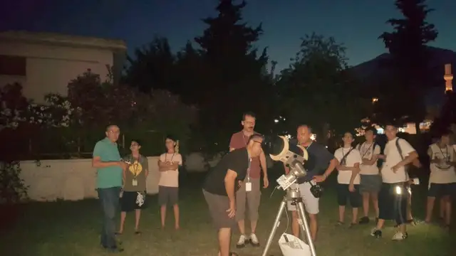 Gökyüzü şenliği, kuantum ve uzaydakiler