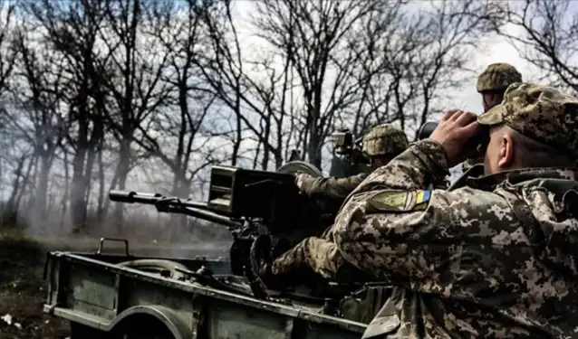 Ukrayna, petrol ürünleri tesisi ve Kursk'taki köprüyü vurdu