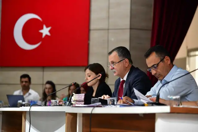 Yunusemre Meclisi Güzgülü’nü andı