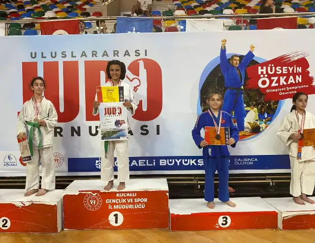 Yunusemreli judocular uluslararası turnuvada üç altın madalya kazandı