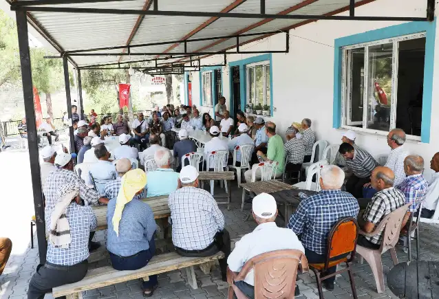 Yunusemre üreticisinin yanında