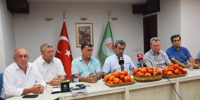 Manisa'daki ziraat odaları başkanlarından domates tepkisi