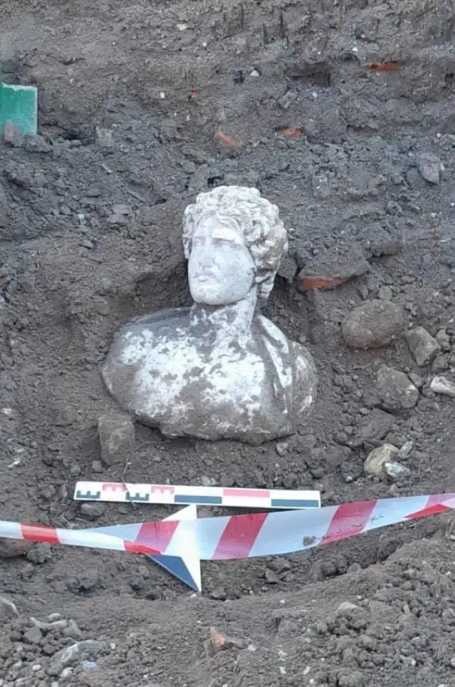 Düzce'de antik kentte 1800 yıllık büst bulundu