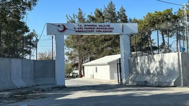İsrail’e petrol sevkiyatını protesto eden Filistinli genç Geri Gönderme Merkezine alındı