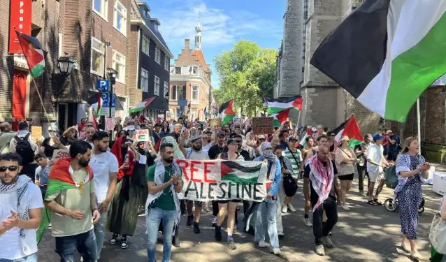 Hollanda'da Filistin'e destek yürüyüşü
