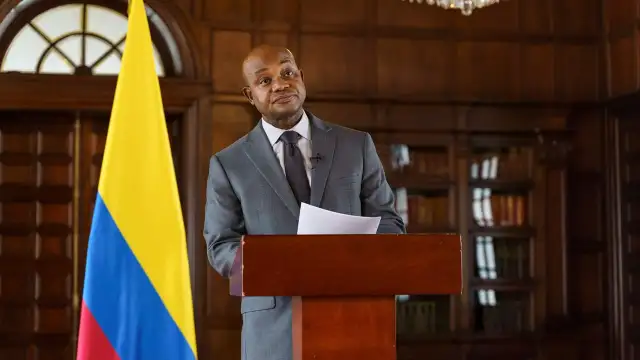 Kolombiya, komşu ülke Venezuela'nın egemenliğine saygı duyuyoruz