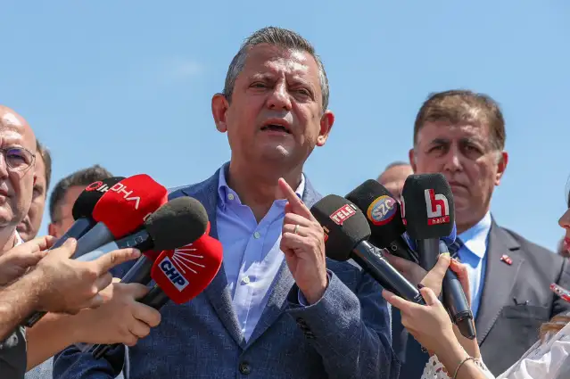 Özgür Özel: Milletin yakasından düşün