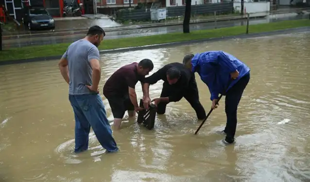 Ordu'da etkili olan yağış, su baskınına neden oldu