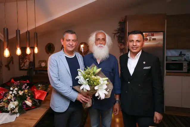 Özgür Özel’den Suavi’ye ziyaret