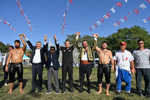 Kurtdereli Güreşleri’nde altın kemer Enes Doğan’ın oldu