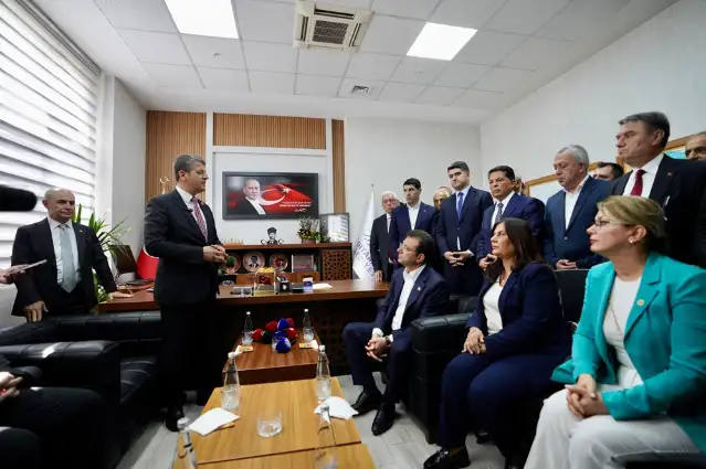 Zeybek ve İmamoğlu, Adıyaman Belediye Başkanı Tutdere’yi ziyaret etti