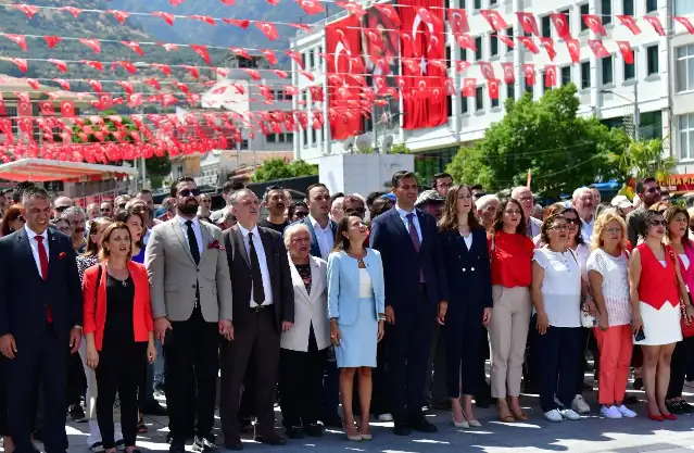 CHP Manisa İl örgütünden alternatif 30 Ağustos Zafer bayramı kutlaması
