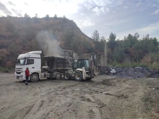 Bilecik'te ormana tehlikeli atık döken şirketin yetkilisine 5 yıl hapis cezası verildi