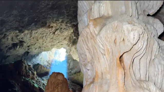 Adıyaman'da sarkıt ve dikitlerin yer aldığı mağara bulundu